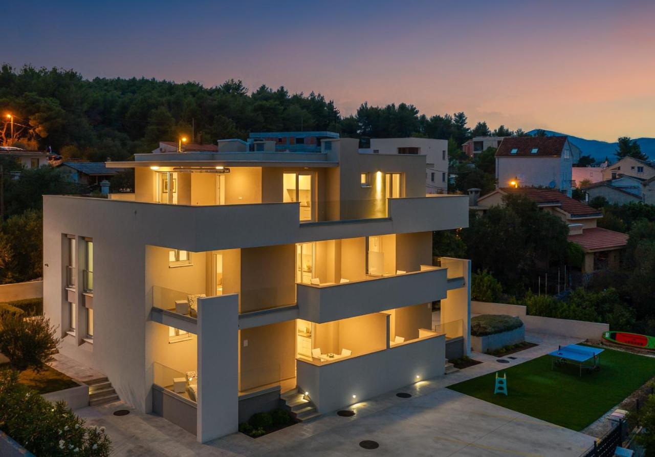 Apartments Alba 1 Слатине Екстер'єр фото