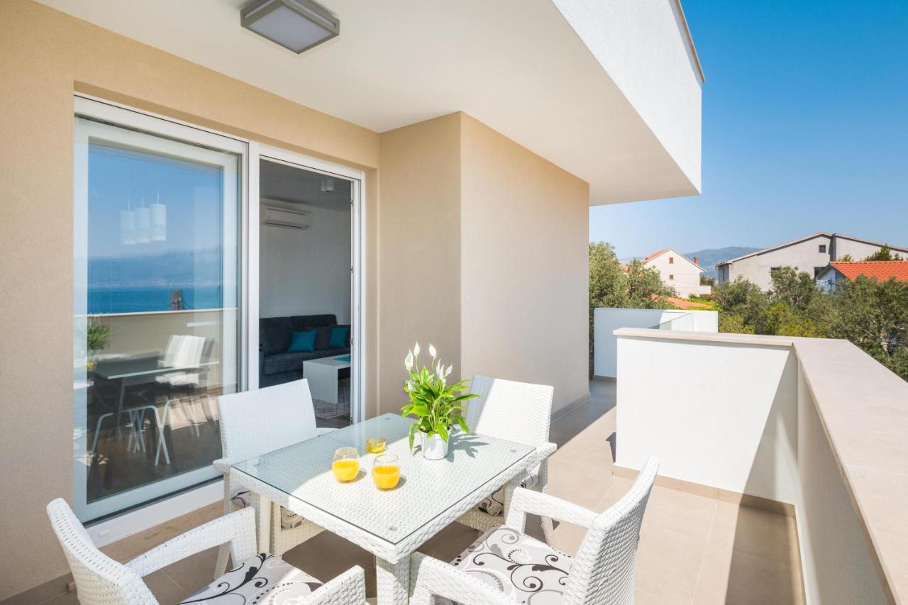 Apartments Alba 1 Слатине Екстер'єр фото