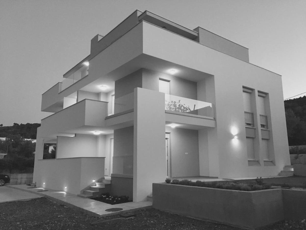 Apartments Alba 1 Слатине Екстер'єр фото