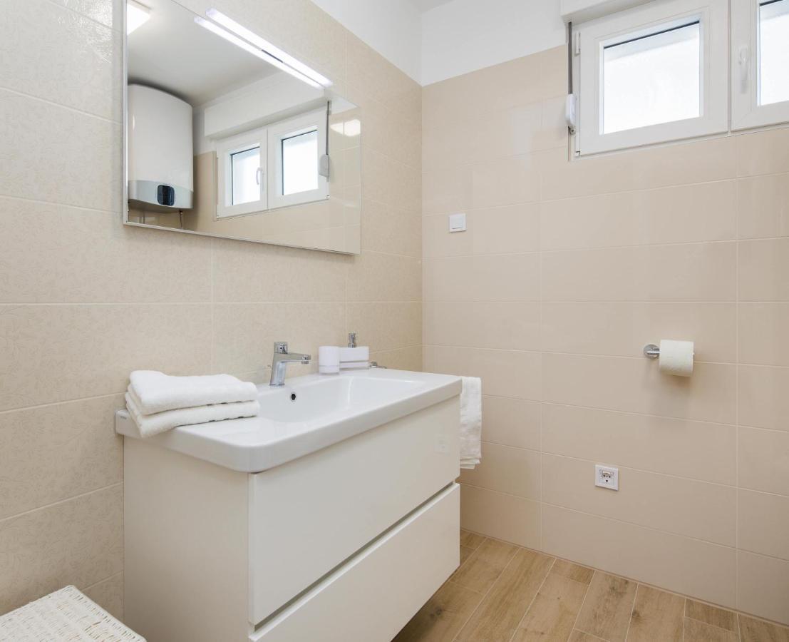 Apartments Alba 1 Слатине Екстер'єр фото