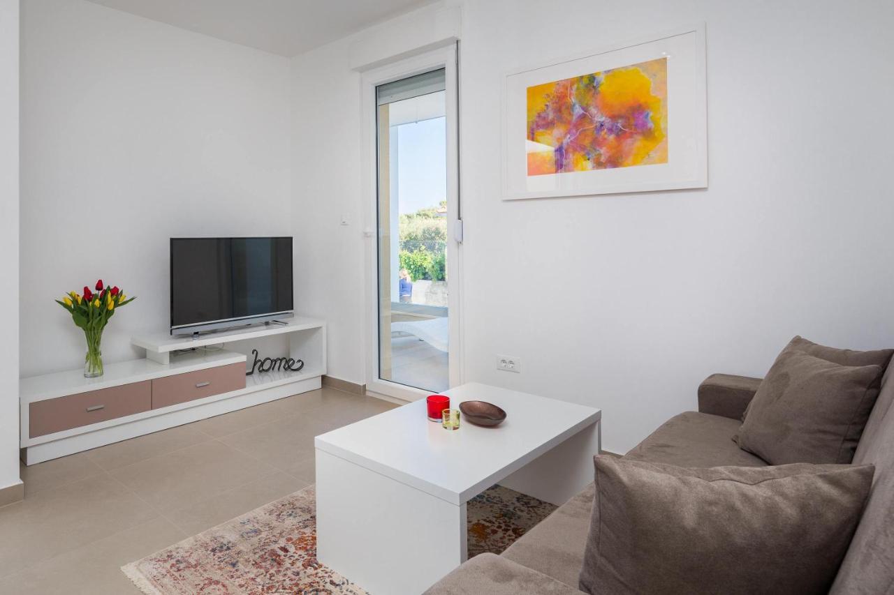 Apartments Alba 1 Слатине Екстер'єр фото