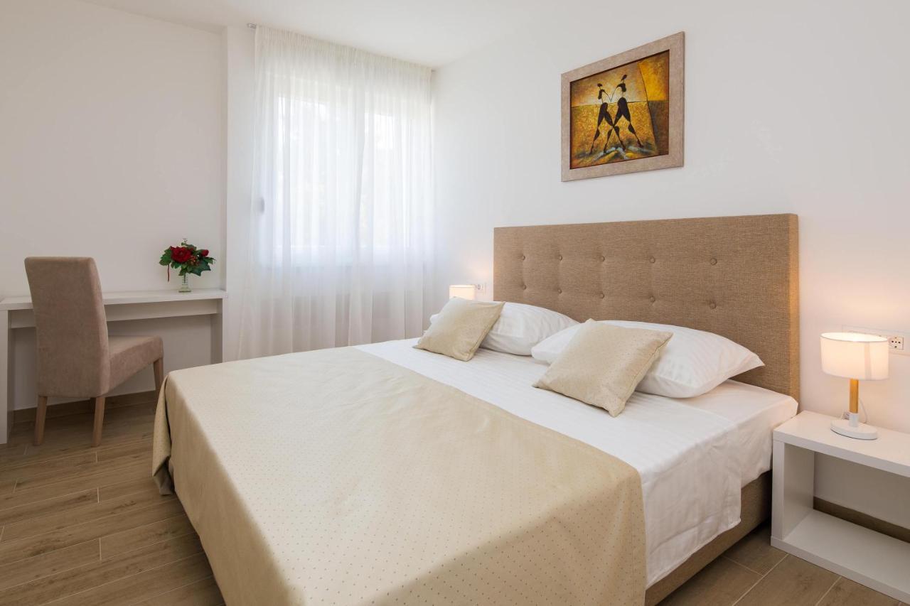 Apartments Alba 1 Слатине Екстер'єр фото