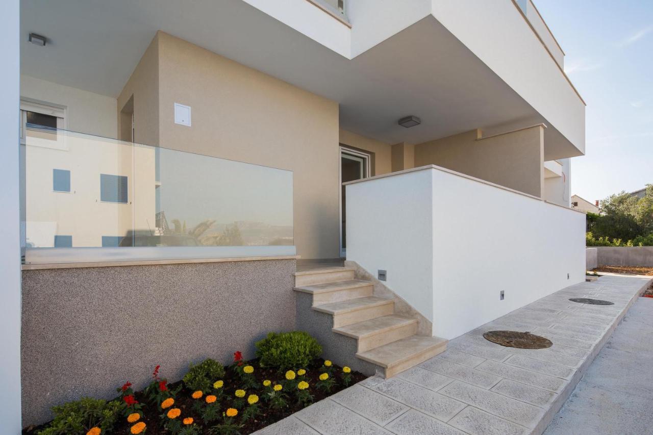 Apartments Alba 1 Слатине Екстер'єр фото